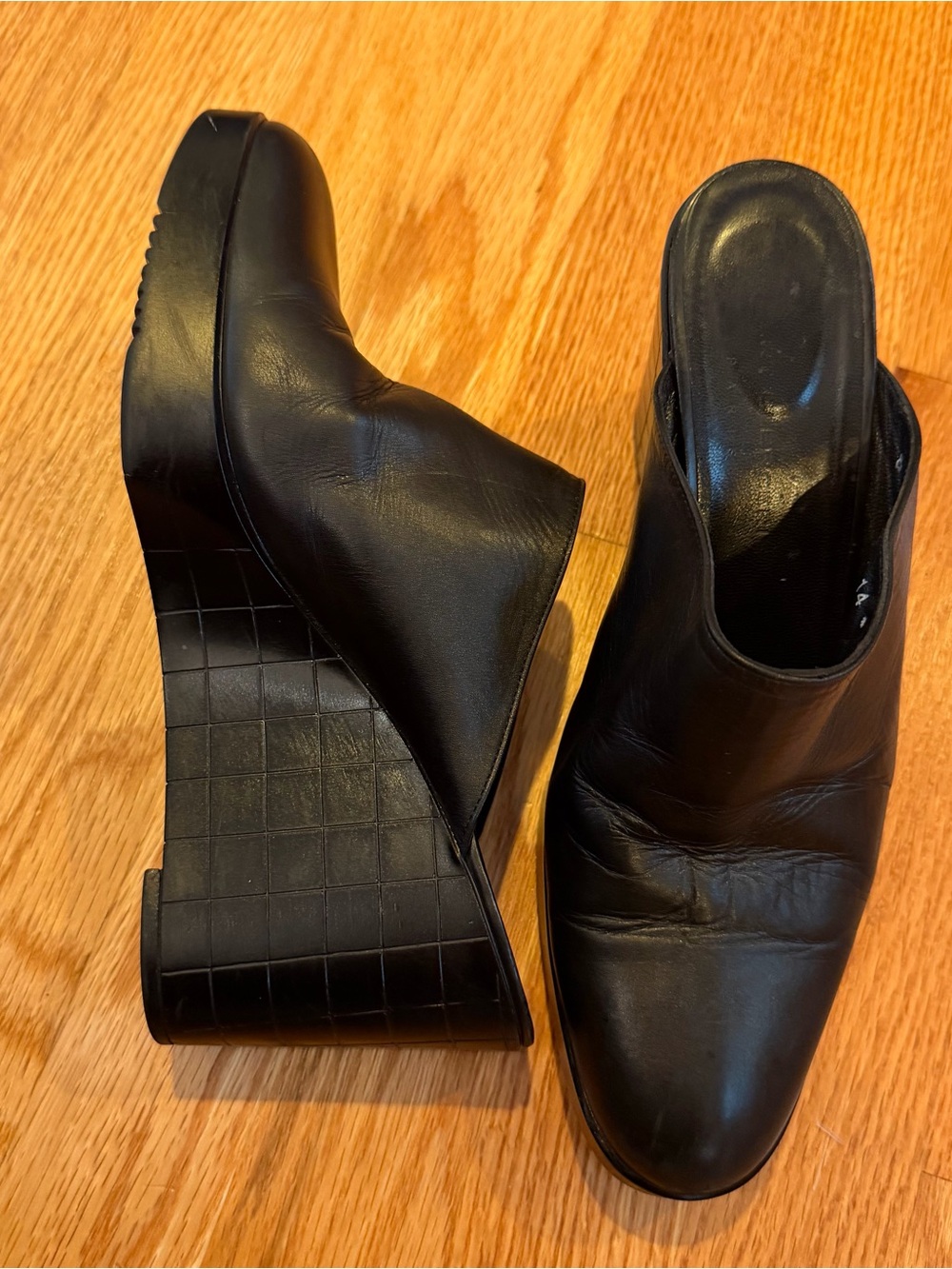 ROBERT CLERGERIE PARIS Black Leather Slip On Heels Mules Sz 8